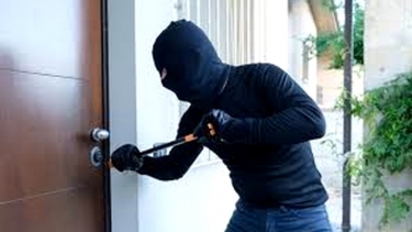 সিংগাইরে এক রাতে পাঁচ বাড়িতে চুরি,এলাকায় চোর আতঙ্ক!