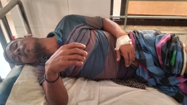 দোহারে কৃষককে পিটিয়ে গরু বিক্রির টাকা লুট