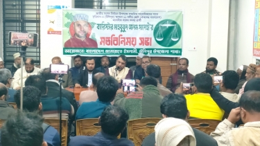 উলিপুরে সাংবাদিকদের সাথে ১১ দলীয় জোট প্রার্থীর মতবিনিময়