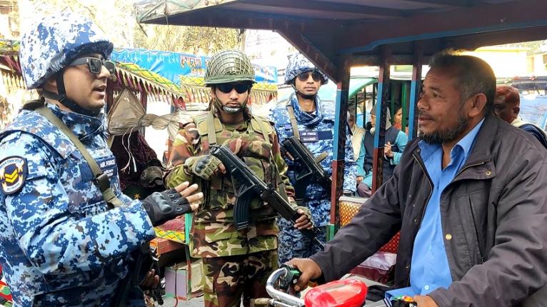 ফরিদপুর-৪ আসনে আইনশৃঙ্খলা স্বাভাবিক রাখতে মাঠে সেনাবাহিনী মোতায়েন