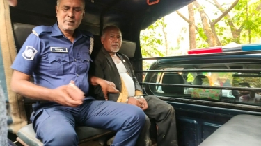 জমি-সংক্রান্ত বিরোধে ছোট ভাইকে গুলি করে হত্যা