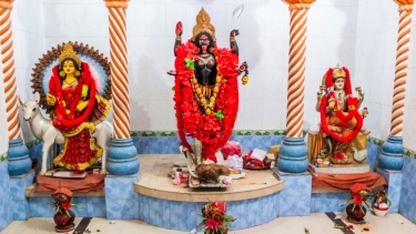কাঁঠালিয়ায় ঠাকুর মন্দিরের তালা ভেঙ্গে মুর্তি চুরি