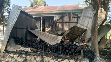 নবীগঞ্জে এনসিপির নেতার বাড়িতে হামলা,ভাংচুর ও অগ্নিসংযোগ