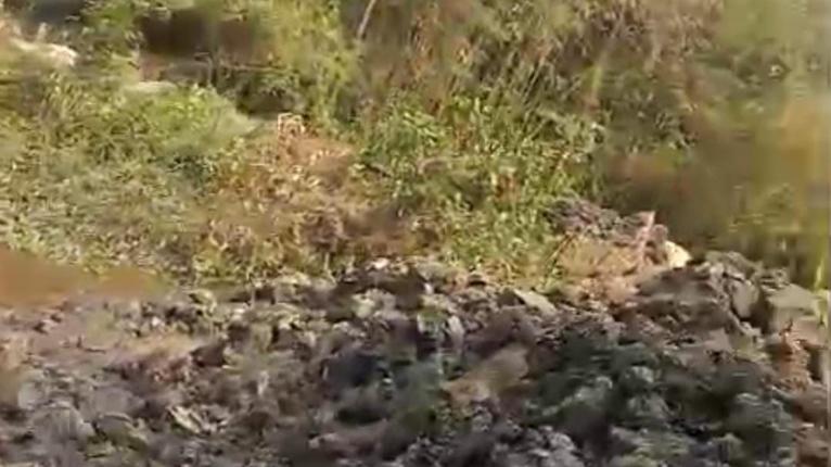 সরকারী খাল খননের মাটি দিয়ে আওয়ামীলীগ নেতা পুকুর ভরাট!