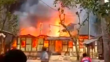 মাদকের টাকার জন্য নিজের বসতঘরে আগুন,যুবক আটক