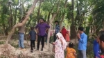 গাছের ডালে ঝুলছিল কলেজ ছাত্রীর মরদেহ