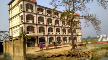 অধ্যক্ষ কলেজে আসেন না ৮ বছর,তবুও পান বেতন ভাতা