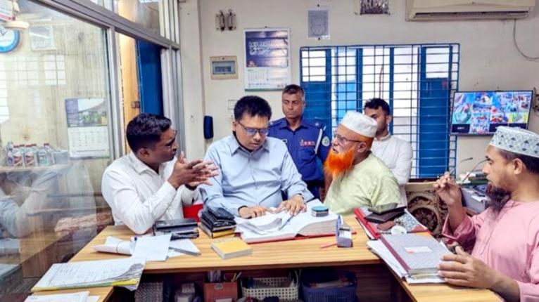 পটুয়াখালীতে তেলের দোকানে অভিযান, জরিমানা