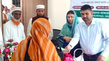 সুজানগরের অসহায় দুস্থরা পেলো শাহাদত আফরোজা ওয়েলফেয়ার ট্রাস্টের আর্থিক সহায়তা
