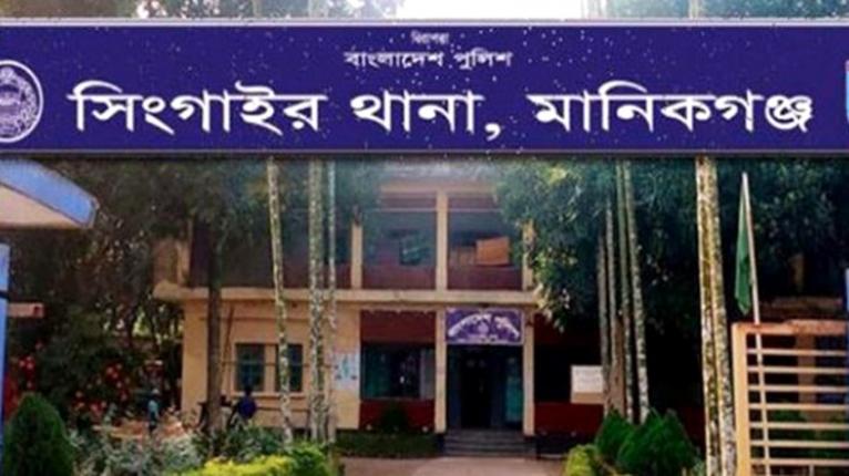 সিংগাইরে কৃষি জমির মাটি কাটা বাধা দেয়ায় থানায় চুরির অভিযোগে হয়রানি