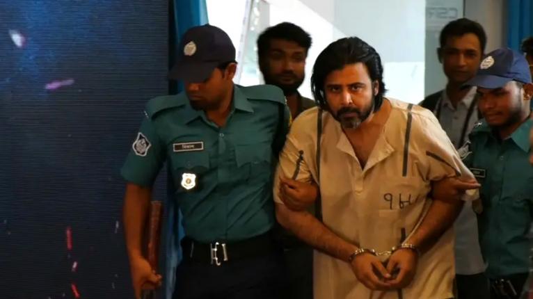 কয়েদি বেশে দেখা মিললো নিশোর