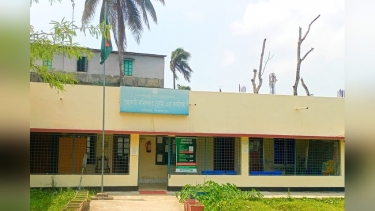 কাউখালী ভূমি অফিসের পেশকারের বিরুদ্ধে রাজস্ব আত্মসাতের অভিযোগ