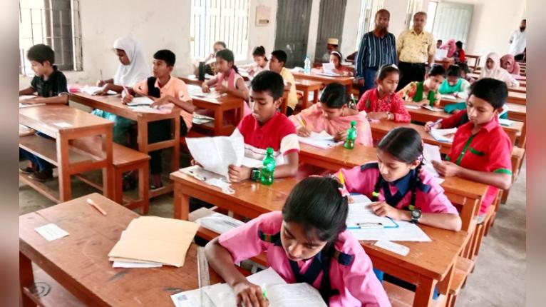 কাঁঠালিয়ায় সুষ্ঠ ও শান্তিপুর্ন পরিবেশে চলছে প্রাথমিক বৃত্তি পরীক্ষা