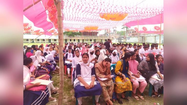 বাউফলের ২৩০ শিক্ষার্থী এসএসসিতে পরীক্ষায় বসবে দুমকি উপজেলায়