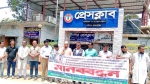 নবীনগরে তিন সাংবাদিককে অবরুদ্ধ করার ঘটনার বিচার দাবীতে মানববন্ধন