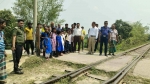 ভূঞাপুরে গেইটম্যান বিহীন রেলক্রসিংগুলে মৃত্যুকূপ,পরিদর্শন করলেন ইউএনও