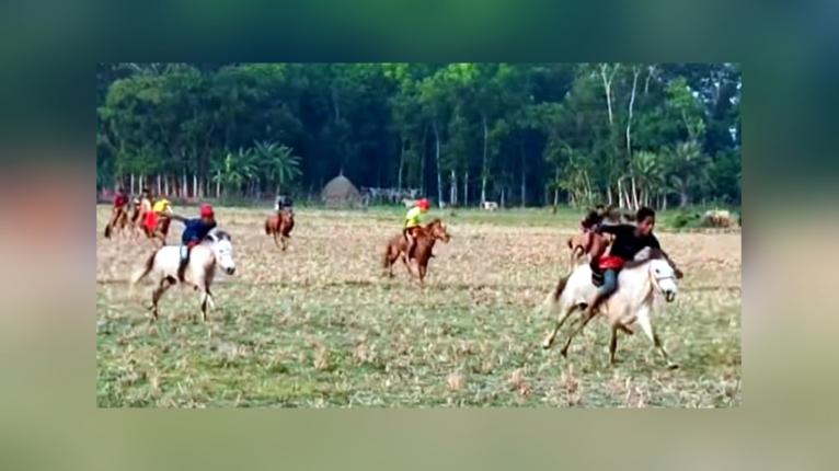 কাঁঠালিয়ায় ঘোর দৌড় প্রতিযোগীতা