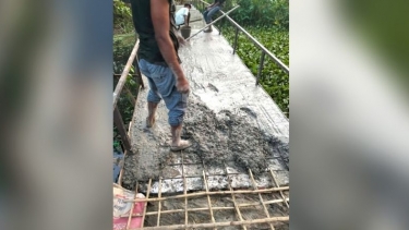 ব্রীজ নির্মানে রডের পরিবর্তে বাশ, সত্যতা পেলো প্রশাসন