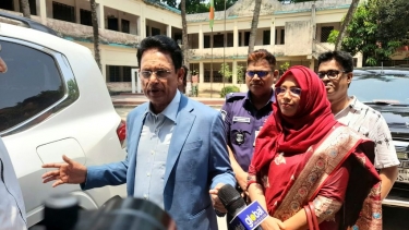 সিংগাইরে এসএসসি পরীক্ষা ২ কেন্দ্রে ঝটিকা পরিদর্শনে শিক্ষামন্ত্রী মিলন