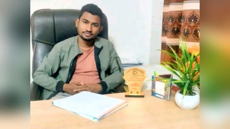 নিজের প্রতিষ্ঠানেই ফ্যানের সাথে ঝুঁলছিল যুবকের মরদেহ
