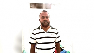 দোহারে ভুমিদস্যু ও বালু ব্যবসায়ী আটক