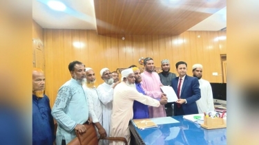 রংপুরে স্বতন্ত্র ইবতেদায়ী মাদ্রাসা জাতীয়করণের দাবিতে স্বারকলিপি প্রদান