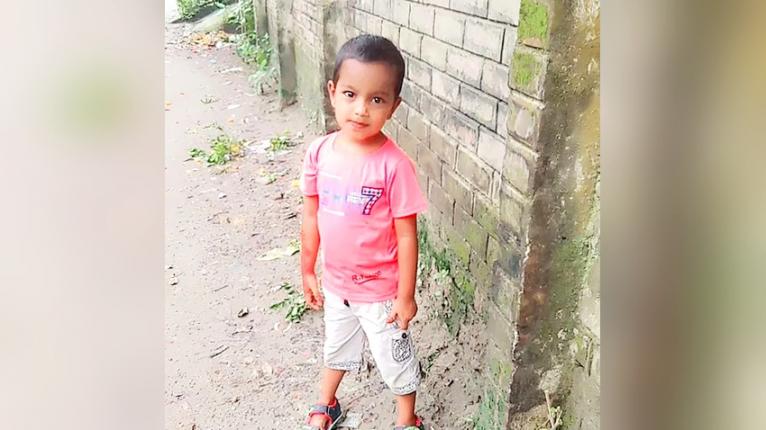 সিংগাইরে শিশু রকিবুলকে বাঁচাতে পরিবারের আকুতি