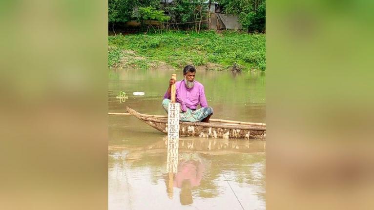 নদীতে পানি মাপতে গিয়ে নিখোঁজ, তিন দিন পর ভেসে উঠল মরদেহ