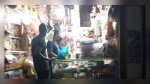কাউখালীতে দোকান বন্ধের নির্দেশনা মানছে না অনেক ব্যবসায়ীরা