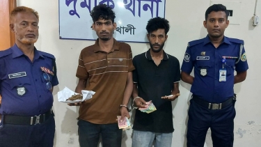 দুমকিতে মাদকসহ গ্রেফতার ২