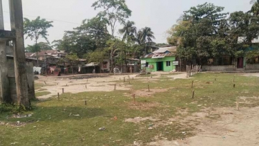 লালমোহনে মসজিদের দখলীয় ভিটি গোপনে ডিসিআর দেয়ার অভিযোগ