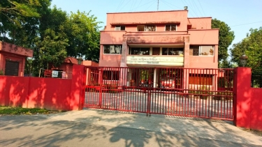 ডিমলায় ফায়ার সার্ভিসের দখলে জমি, ক্ষতিপূরণ না পেয়ে  দিশেহারা নূরনাহার