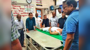 পটুয়াখালীতে সড়ক দুর্ঘটনায় অতিরিক্ত সচিব গুরুতর আহত