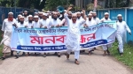 গলায় জুতার মালা দিয়ে মসজিদের ইমামকে লাঞ্ছিত, আলেমদের প্রতিবাদ