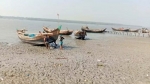 পটুয়াখালীতে দুই মাস নিষেধাজ্ঞার পর জেলেপাড়ায় ফিরছে প্রাণচাঞ্চল্য