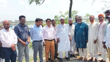 পাইকগাছার দুটি উন্নয়ন প্রকল্পের নির্ধারিত জায়গা পরিদর্শন করলেন এমপি আবুল কালাম আজাদ
