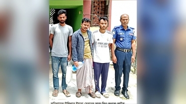 উলিপুরে মাদক সেবনের সময় তিনজন আটক