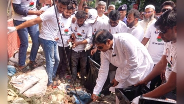 নবাবগঞ্জে মাসব্যাপী পরিচ্ছন্নতা অভিযানের উদ্বোধন করলেন খন্দকার আবু আশফাক এমপি