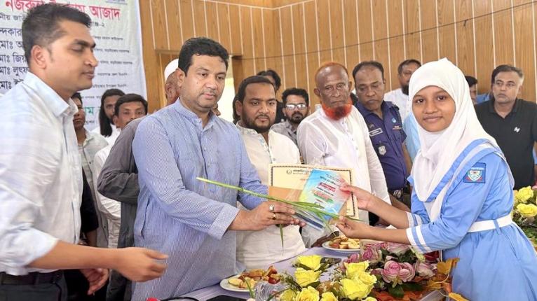আড়াইহাজারে জুনিয়র বৃত্তিতে সফল ৬৬ শিক্ষার্থী পেল সংবর্ধনা