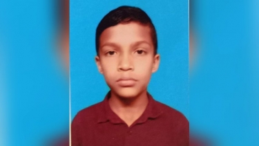 কাঁঠালিয়ায় পাঁচ দিন ধরে নিখোঁজ সপ্তম শ্রেণীর শিক্ষার্থী,অপহরণ সন্দেহে আটক ৩