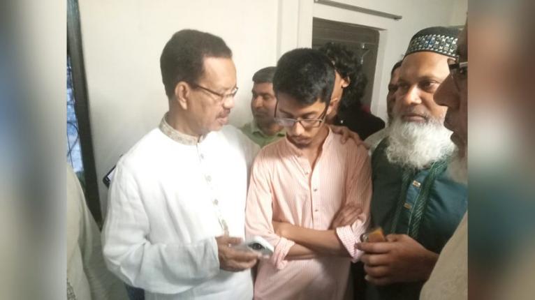 কালীগঞ্জে সড়ক দূর্ঘটনায় নিহত শিক্ষিকার পরিবারের পাশে দাঁড়ালেন এমপি ফজলুল হক মিলন