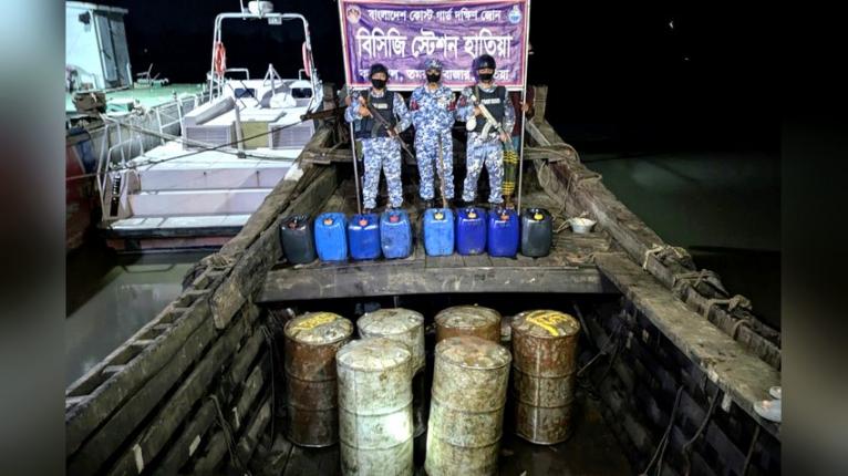 হাতিয়ায় কোষ্টগার্ডের অভিযানে ১১০০ লিটার ডিজেল জব্দ