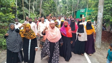 লালমোহনে ফেসবুকে মিথ্যা অপপ্রচারের বিরুদ্ধে প্রতিবাদ
