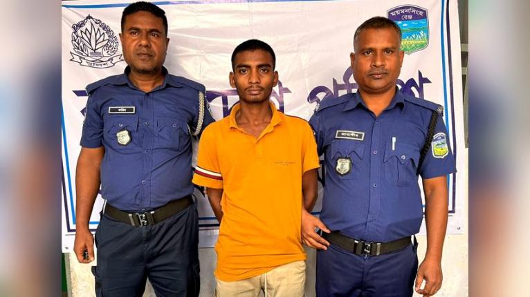 কাউখালীতে পুলিশের অভিযানে মাদকসহ ব্যবসায়ী আটক