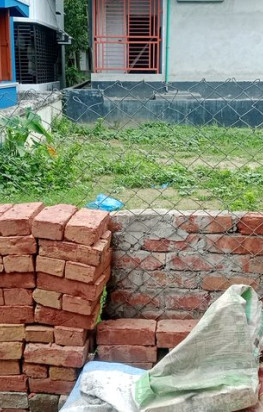 ভেড়ামারায় ৩০ বছরের চলাচলের পথ বন্ধের মুখে, ভোগান্তিতে এলাকাবাসী