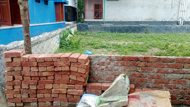 ভেড়ামারায় ৩০ বছরের চলাচলের পথ বন্ধের মুখে, ভোগান্তিতে এলাকাবাসী