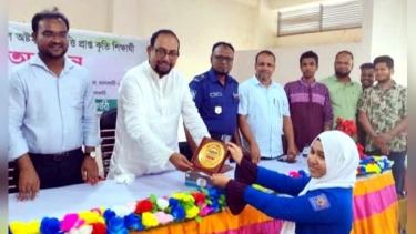 কাঁঠালিয়ায় বৃত্তিপ্রাপ্ত শিক্ষার্থীদের সংবর্ধনা
