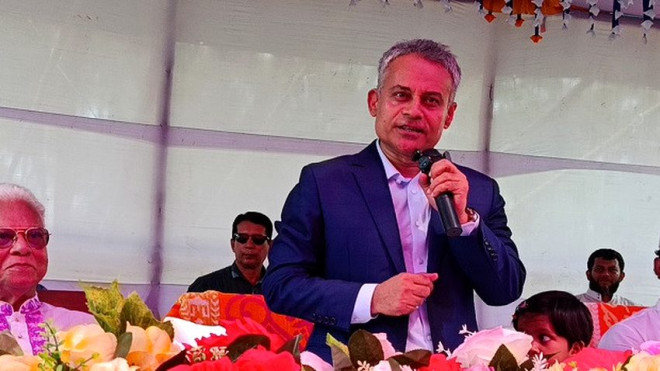বগা সেতু নির্মানের সম্ভাব্যতা যাচাইয়ে মন্ত্রীর সরেজমিন পরিদর্শন