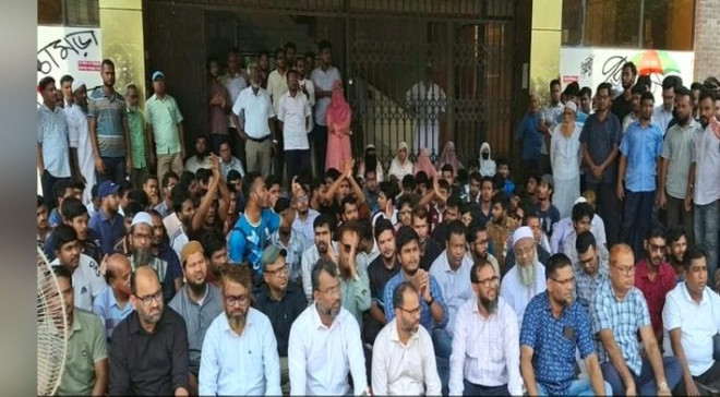 বিএনপির নেতা-কর্মীদের বিরুদ্ধে মামলার পর শিক্ষক-কর্মকর্তাদের নামে পাল্টা মামলা