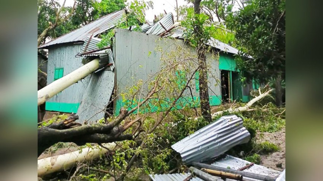 সাগরকান্দিতে কালবৈশাখী ঝড়ে ব্যাপক ক্ষয়ক্ষতি, বজ্রপাতে নিহত এক